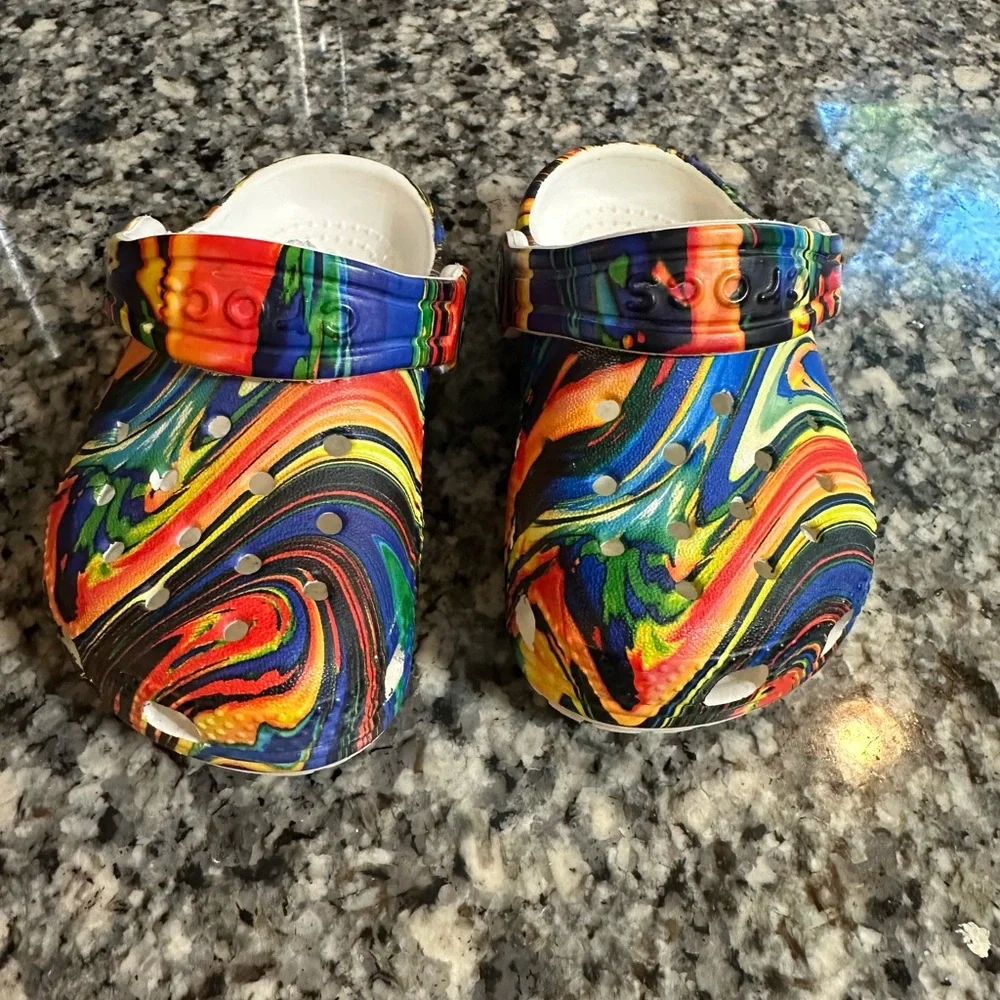 CROCS KIDS CLASSIC OUT OF THIS WORLD II CLOG Size‎ 5c